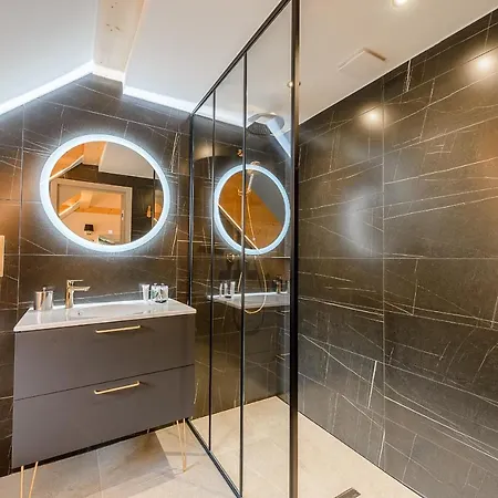 Apartment Le Merveilleux: Luxurious Lakeside By Lla Selections *