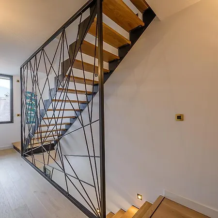 Apartment Le Merveilleux: Luxurious Lakeside By Lla Selections *