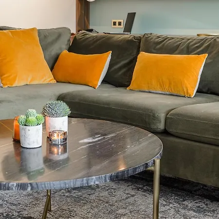 Apartment Le Merveilleux: Luxurious Lakeside By Lla Selections *