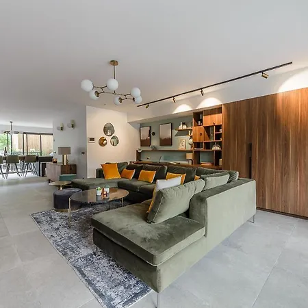 Apartment Le Merveilleux: Luxurious Lakeside By Lla Selections