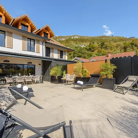 Le Merveilleux: Luxurious Lakeside By Lla Selections